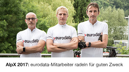 drei eurodata Mitarbeiter mit Shirts eurodata Logo und Titel AlpX 2017